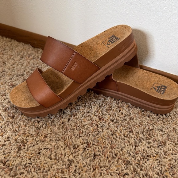 Reef Cork Footbed Sandals with Brown Straps - Picture 4 of 4